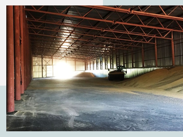 Строительство зернохранилищ в Миассе