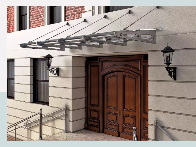 Металлические козырьки от 610 руб. в Миассе